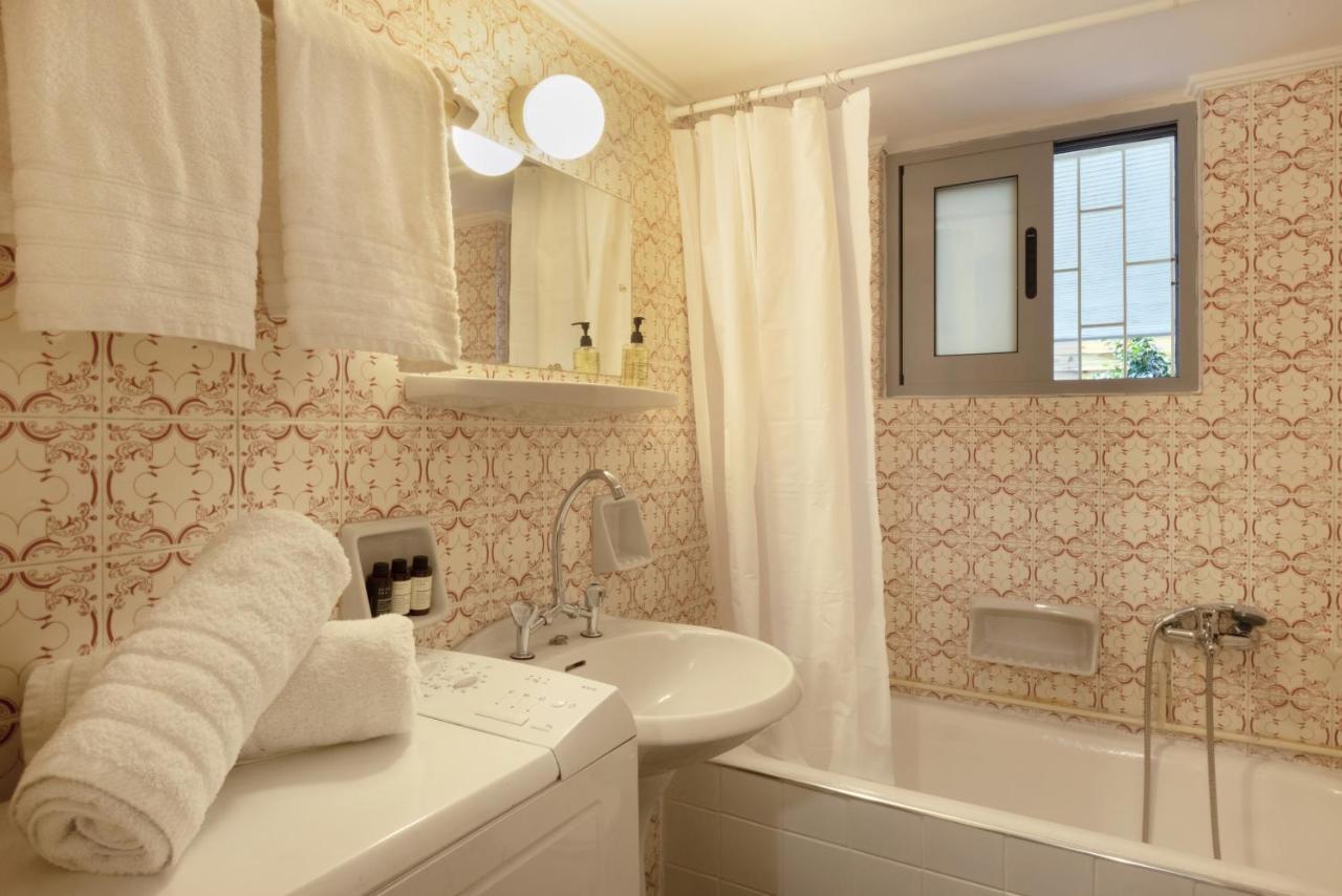 Marina Zeas Apartment By The Sea Пирея Екстериор снимка