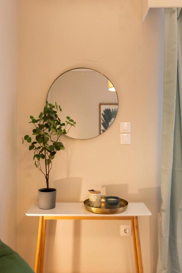 Marina Zeas Apartment By The Sea Пирея Екстериор снимка